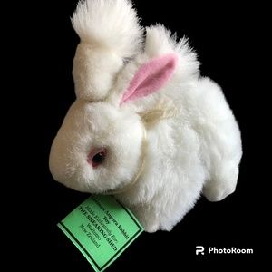 Stuffed Bunny from New Zealand - NWT